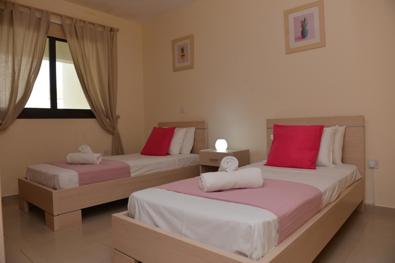Kyklades Resort & Spa Paralimni Exterior photo